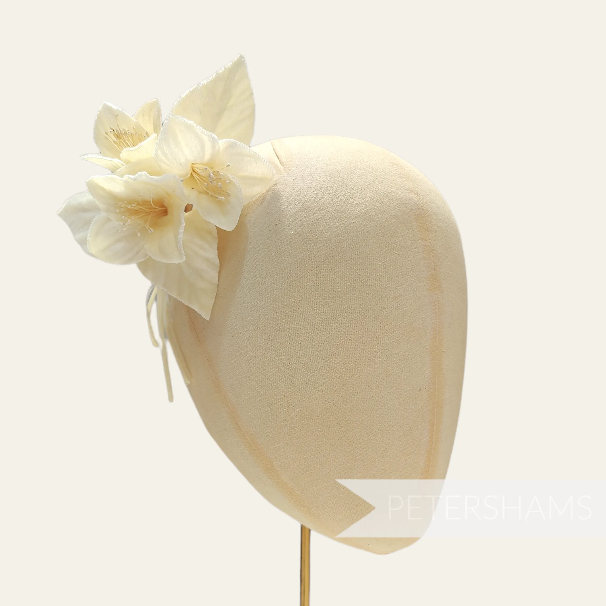 'Adelyte' Velvet Lily Millinery Flower Mount