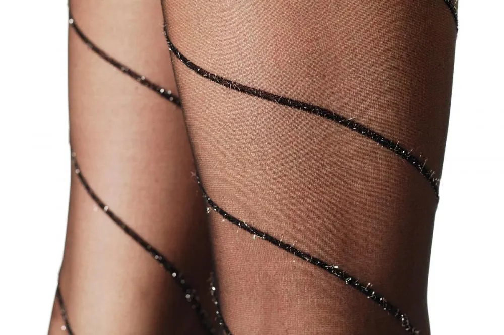 Black Wrapping Seam With Silver Lurex