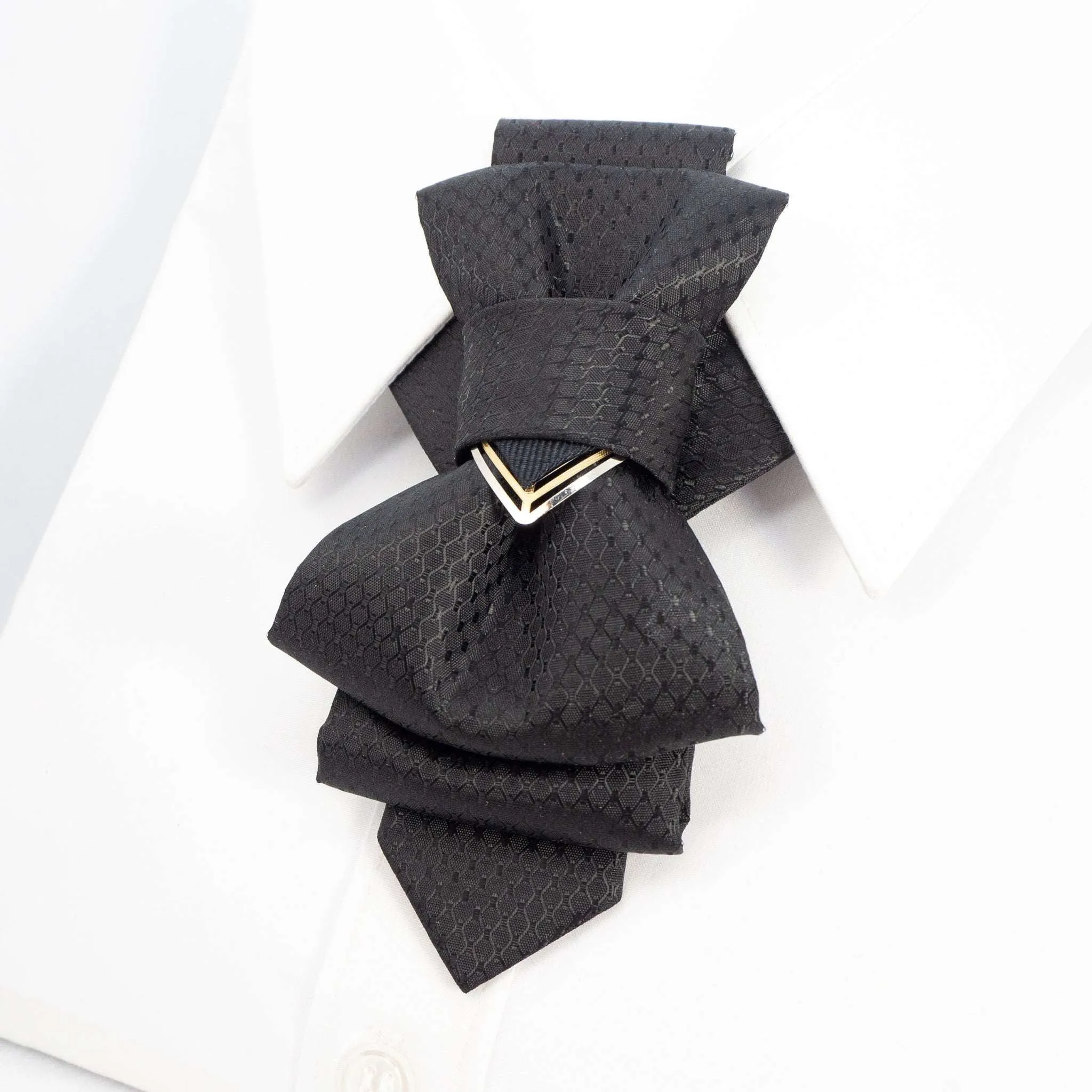 BOW TIE "BLACK THRUSH"