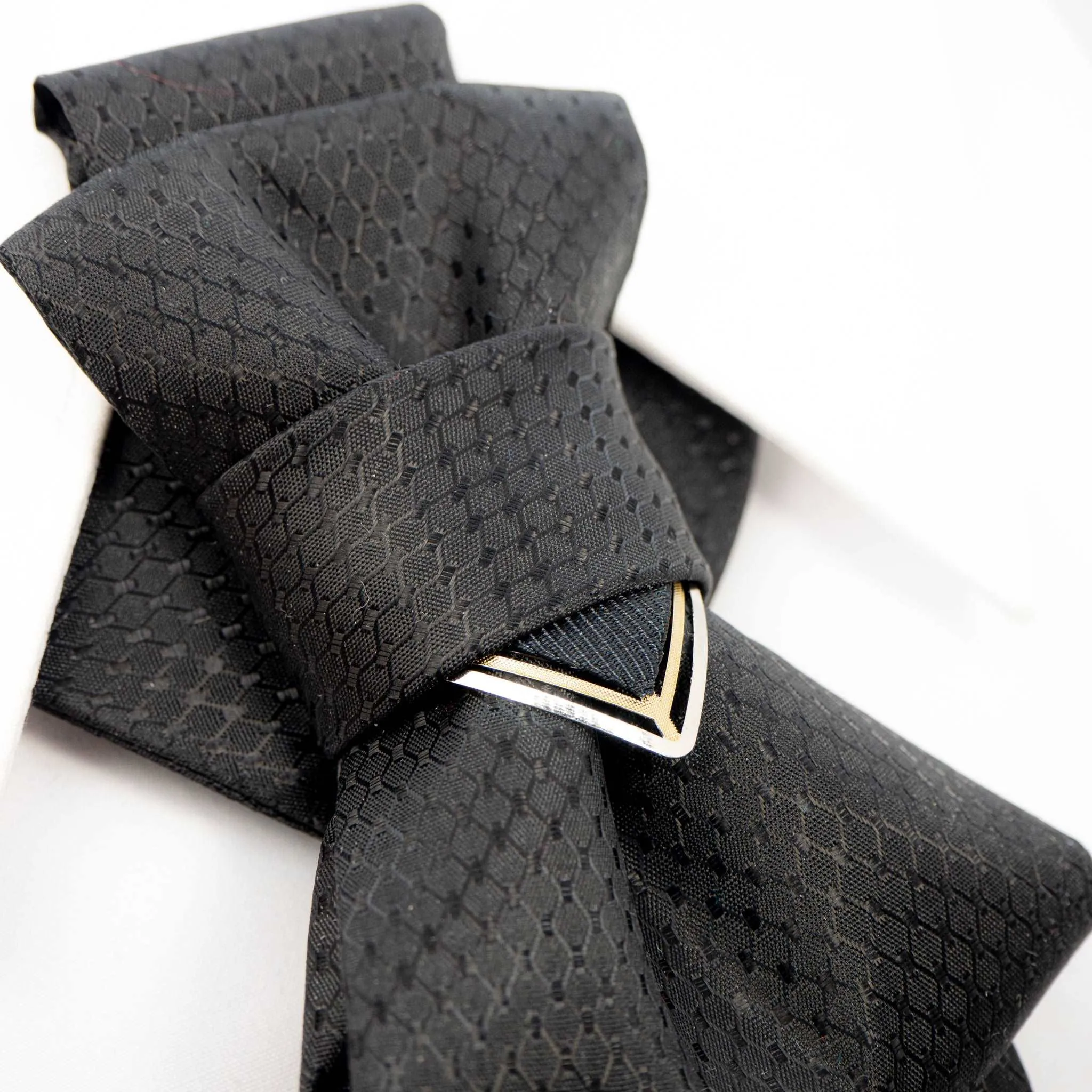 BOW TIE "BLACK THRUSH"