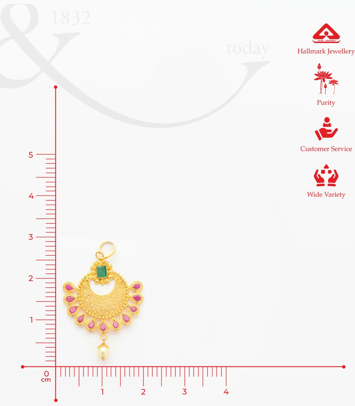 Designer round chain pendant