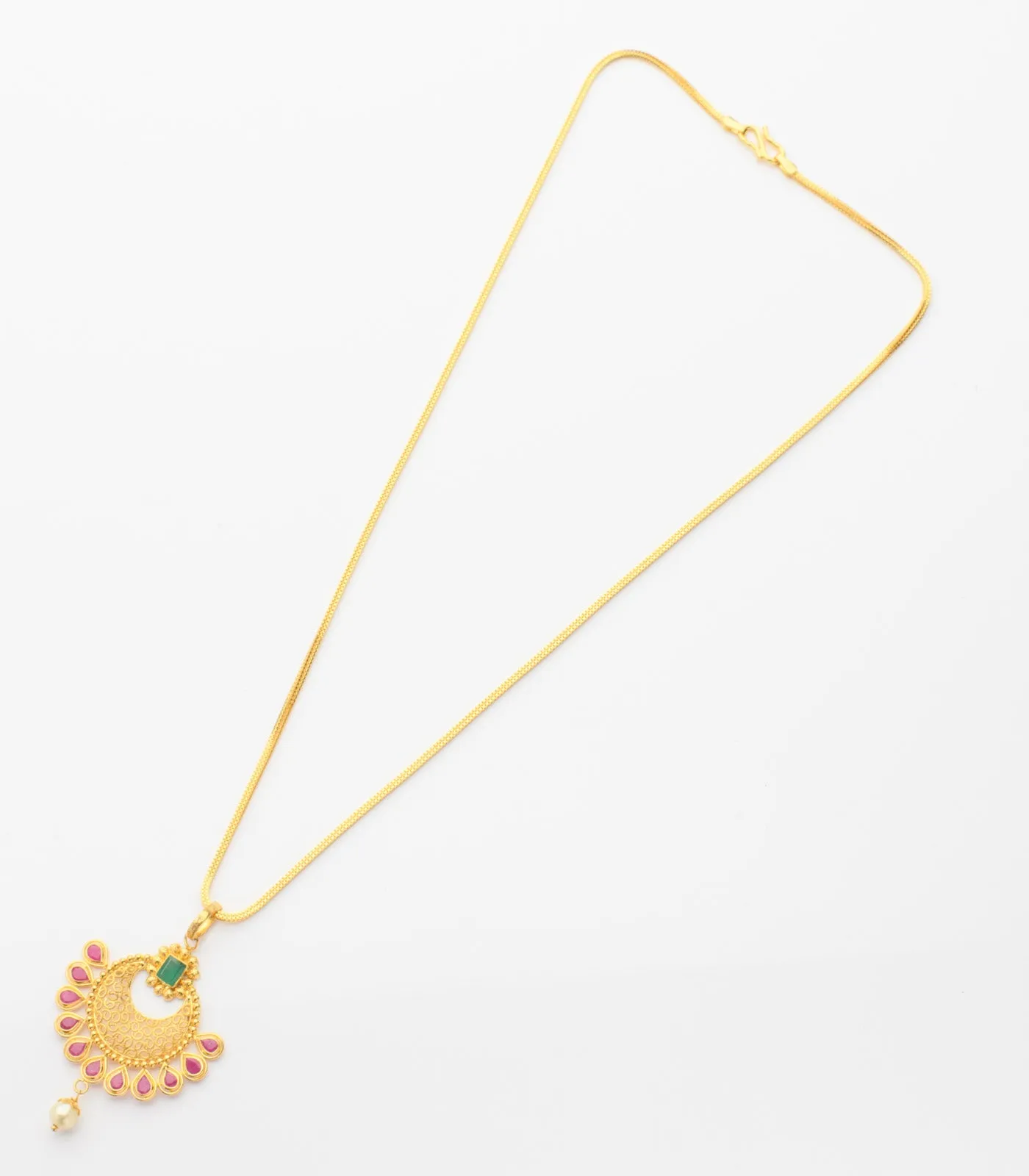 Designer round chain pendant