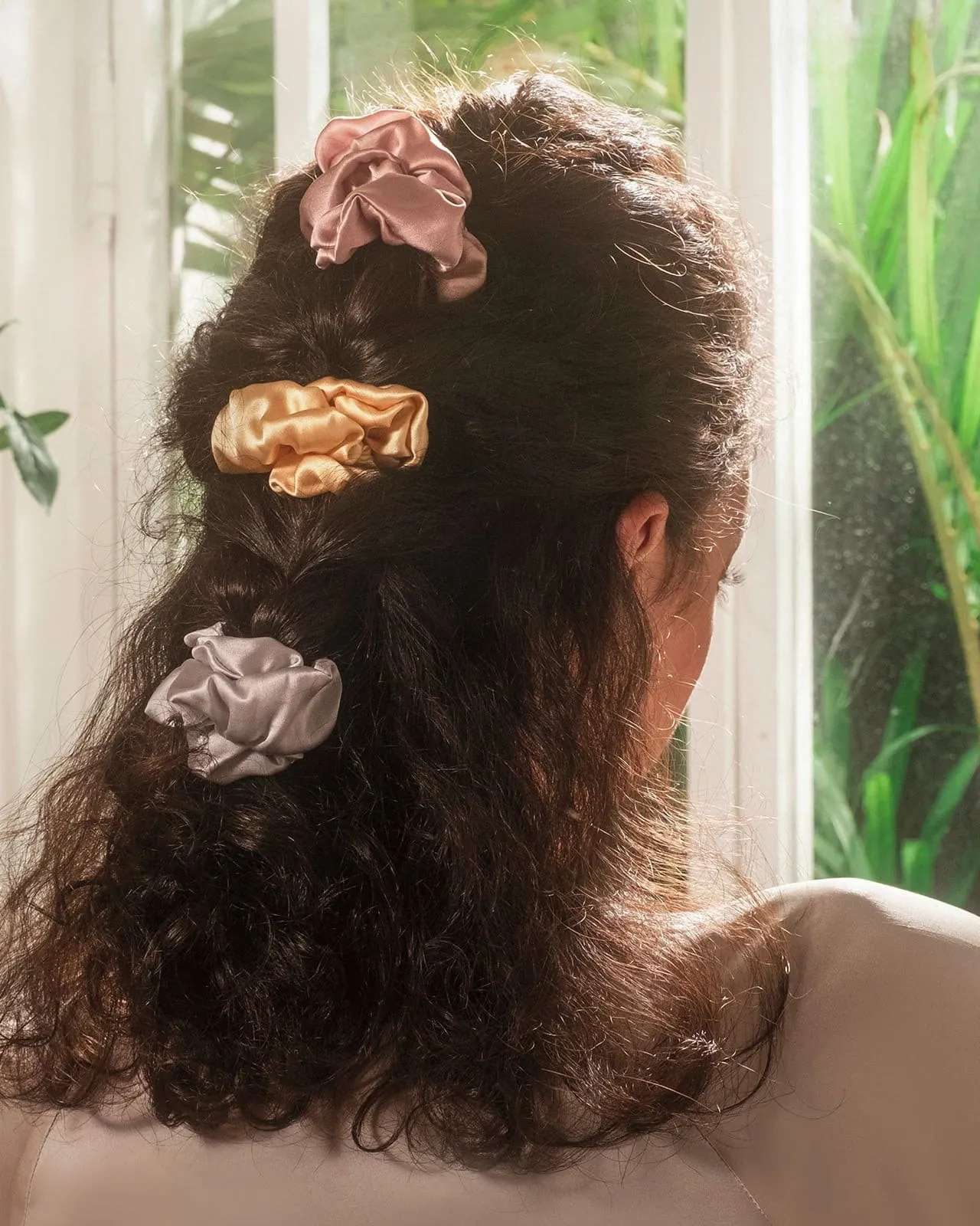 FEELITS 100% Royal Mulberry Silk. Natural Care Silk Hair Scrunchies- Champagne Gold