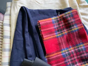 HUGE MIXED Remnant Pack  - over 3kg  (approx) of pieces of  Fabrics  for patchwork and similar projects