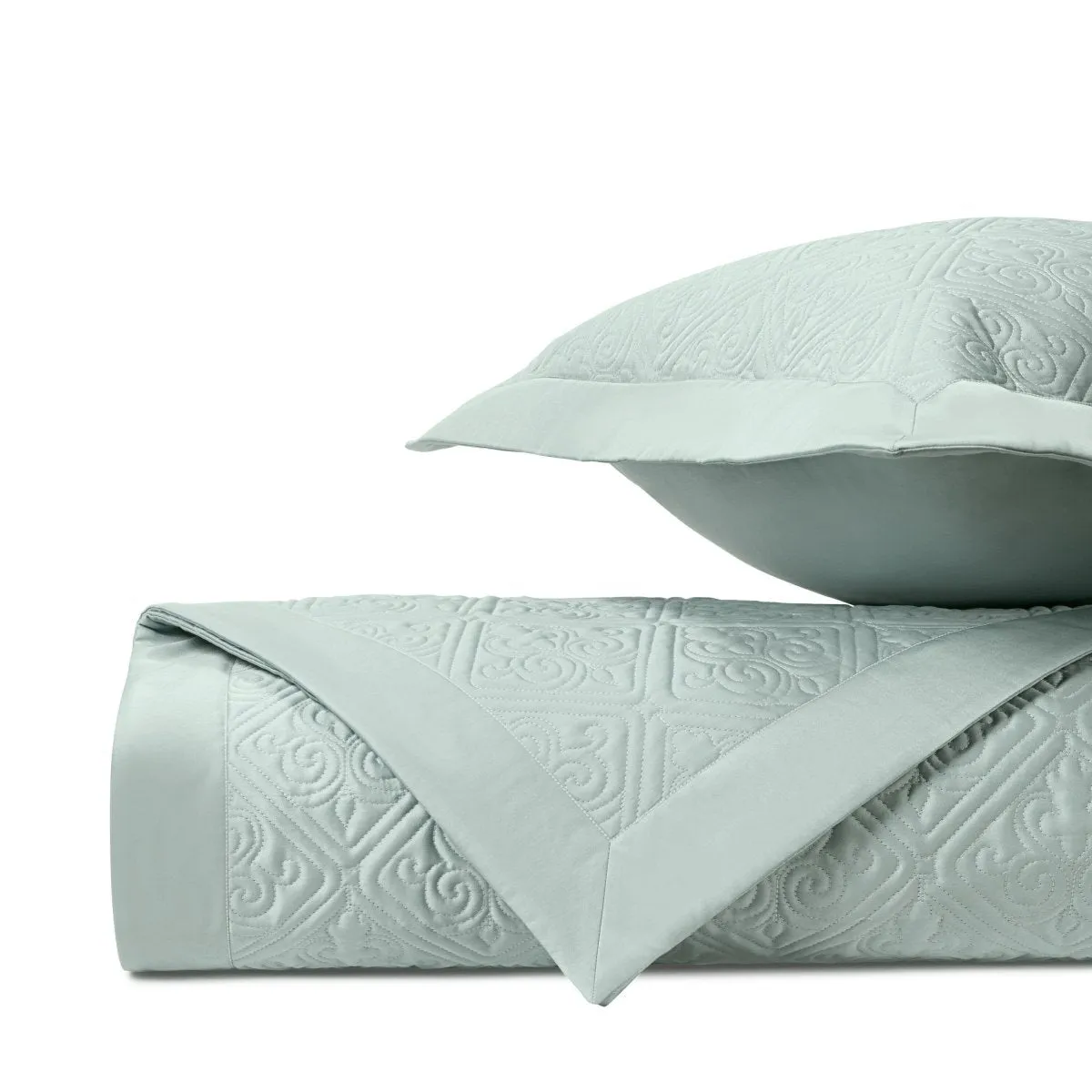 Laurel Quilted Eucalipto by Home Treasures