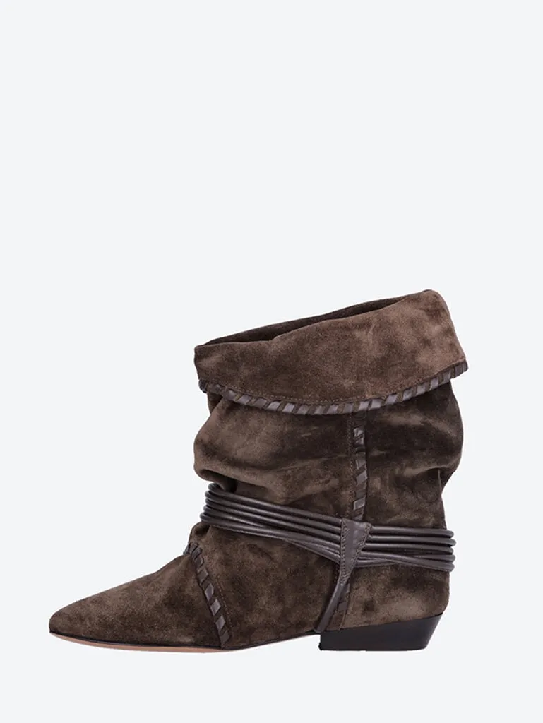 Sellen suede boots